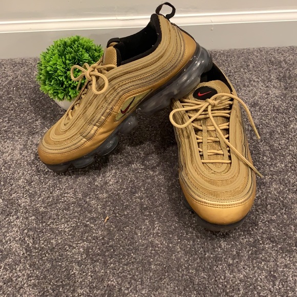 Nike Air VaporMax 97 Metallic Gold - Picture 9 of 12